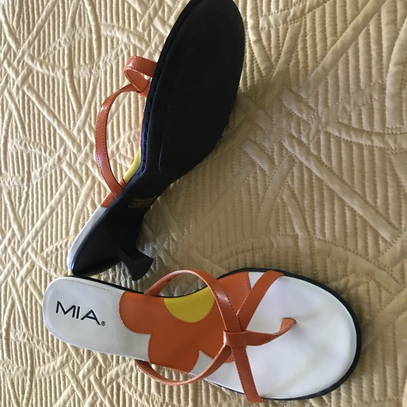 Ladies shoes - Picture 3 of 5